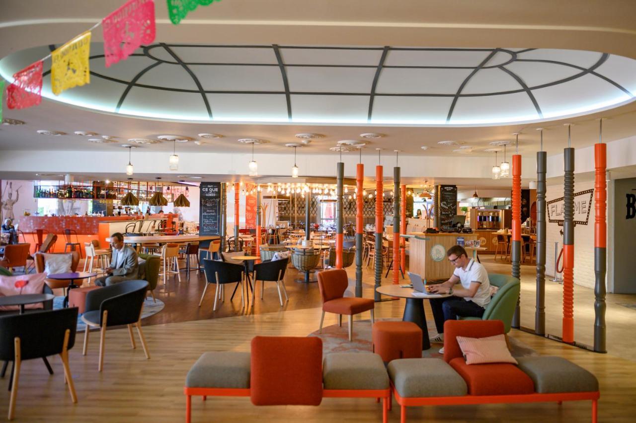 Hotel Mercure Lille Aeroport Bagian luar foto