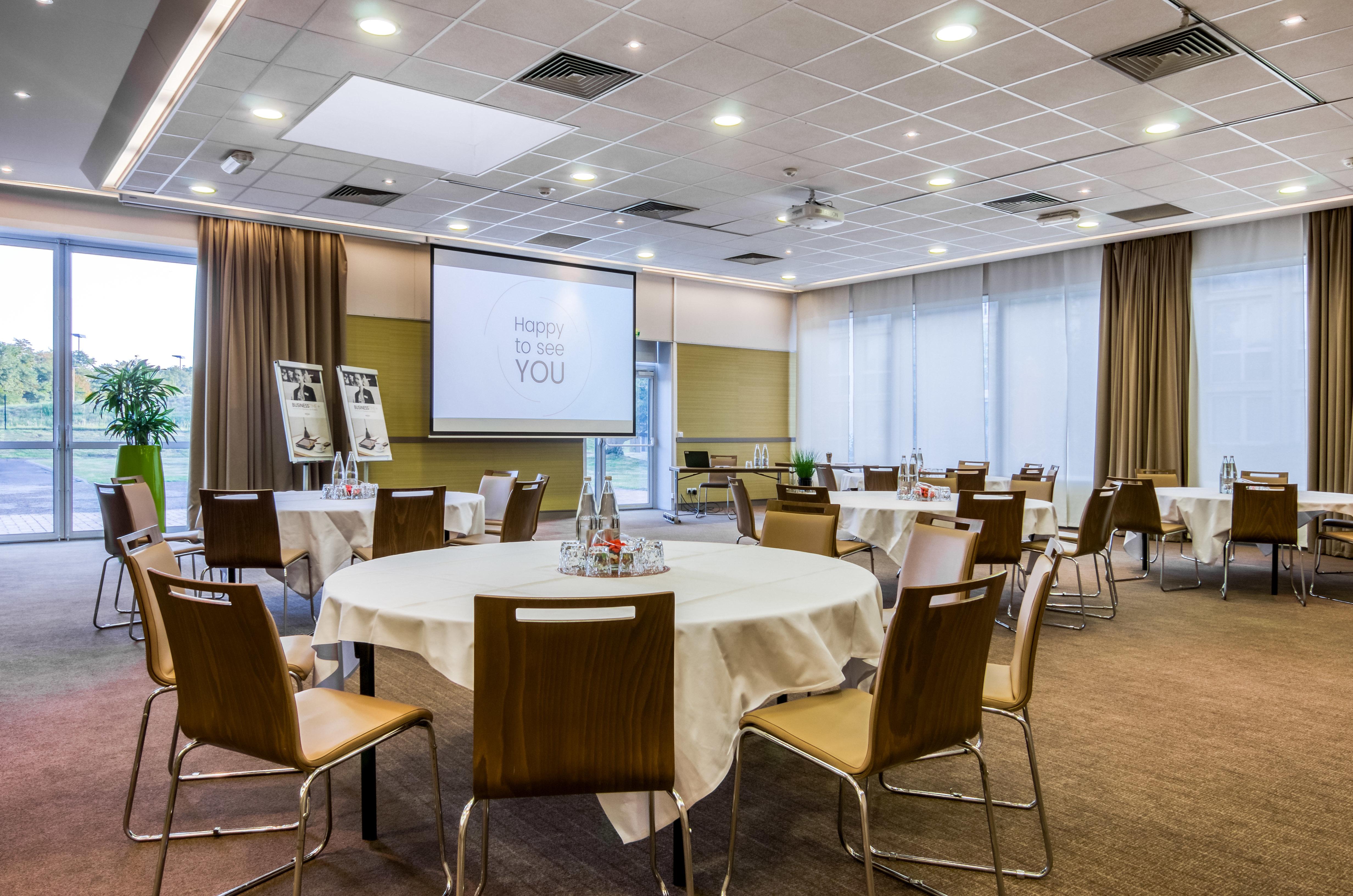Hotel Mercure Lille Aeroport Bagian luar foto