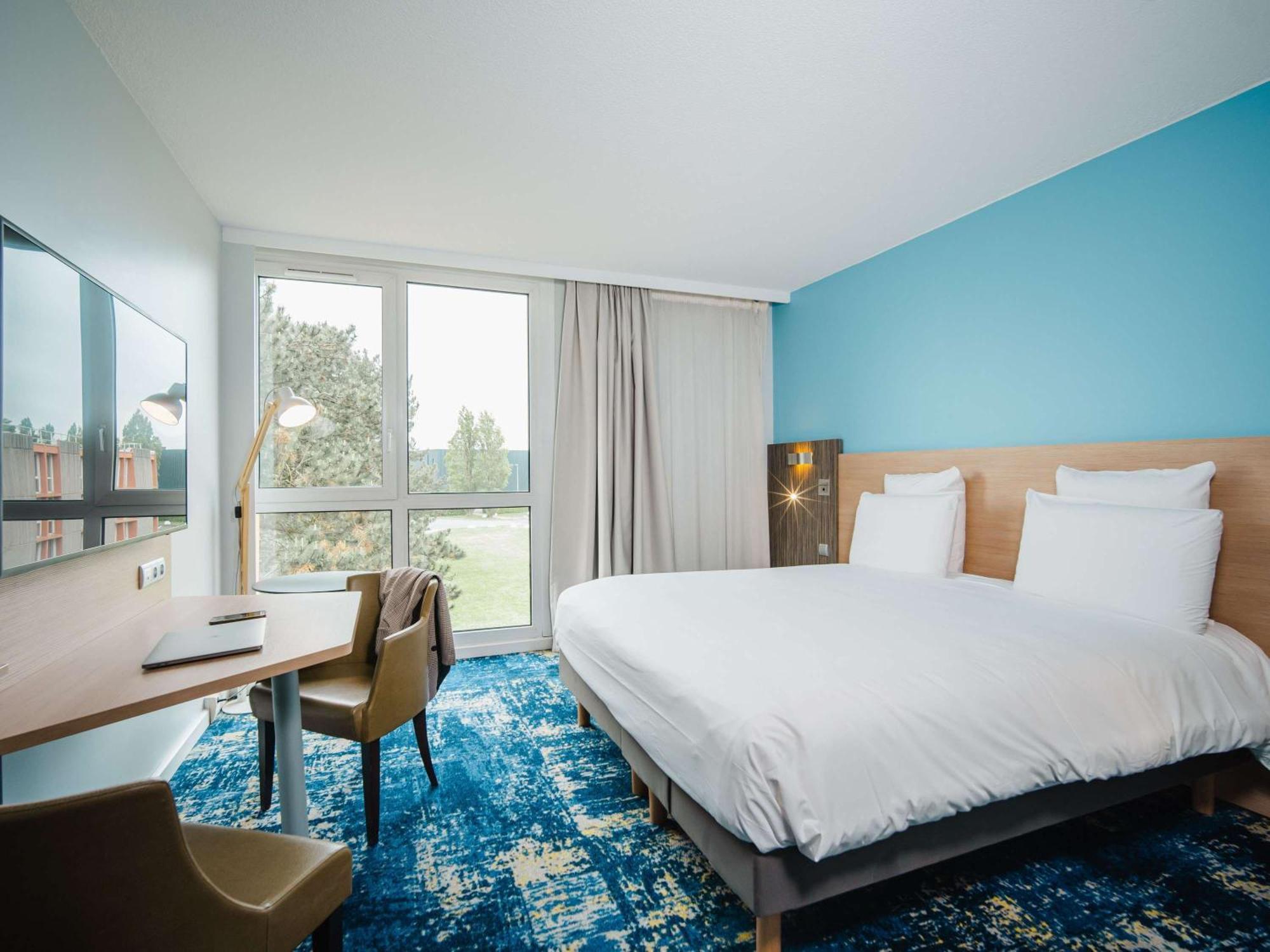 Hotel Mercure Lille Aeroport Bagian luar foto