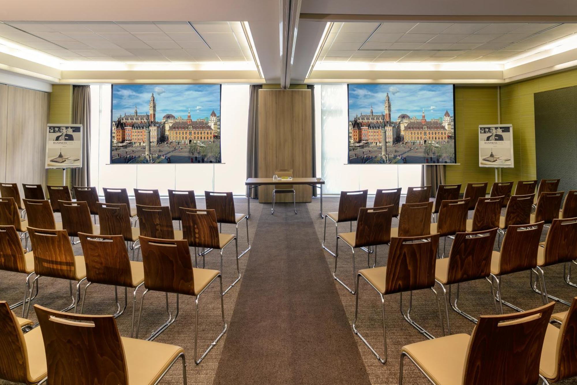 Hotel Mercure Lille Aeroport Bagian luar foto